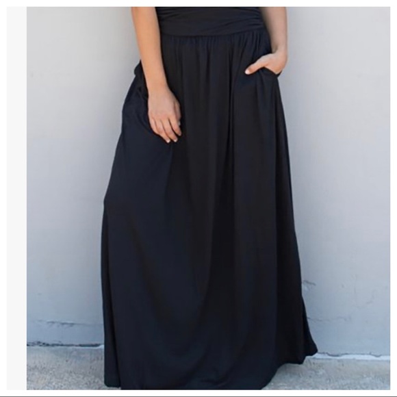 ✨LAST ONE✨Black Fold Waist Side Pockets Maxi Skirt - Picture 2 of 11